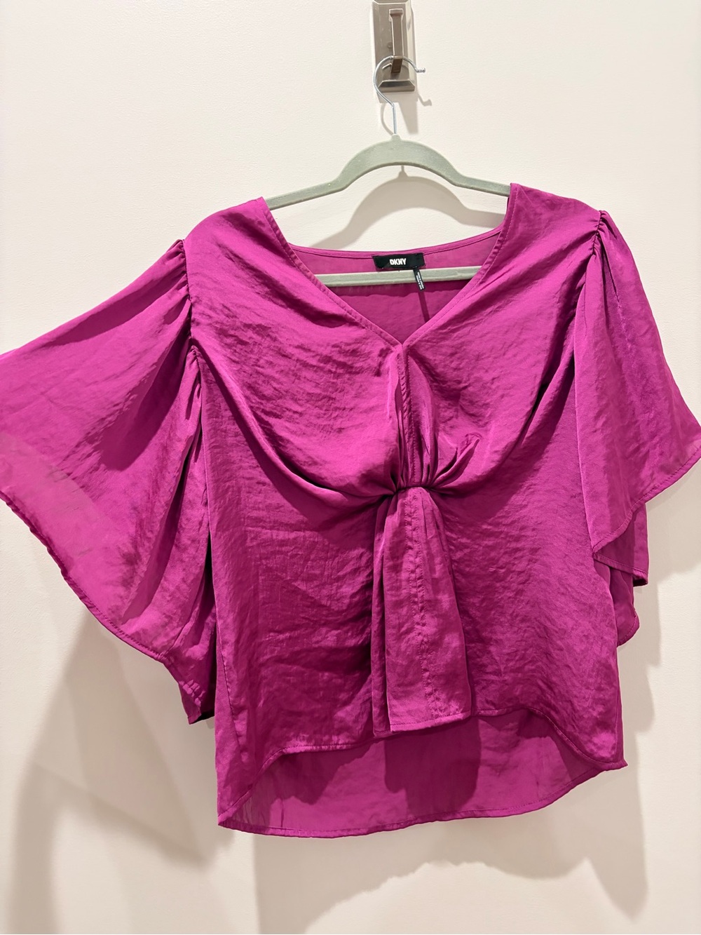 DKNY women’s rouched top